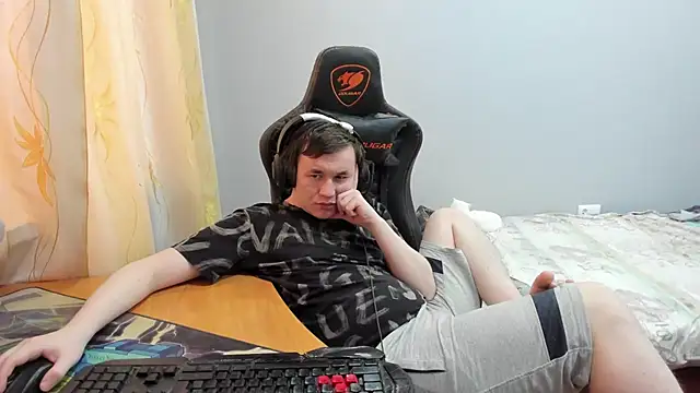 iliaskrislove online show from February 7, 11:36 am