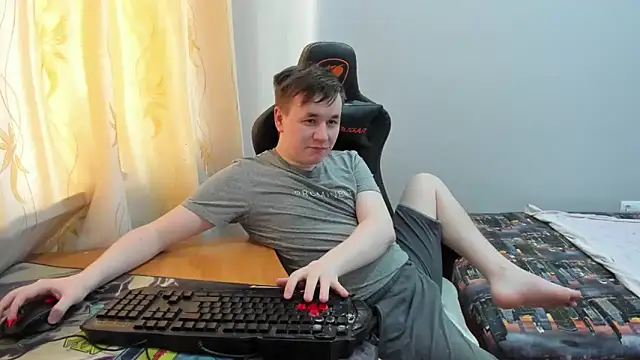 iliaskrislove online show from May 15, 11:45 pm