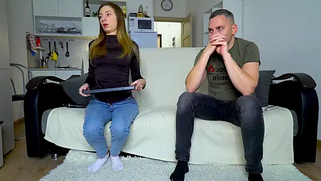 littlesweettifany online show from November 11, 12:27 pm