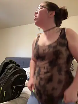 FreakNastyLacie online show from March 4, 4:09 pm