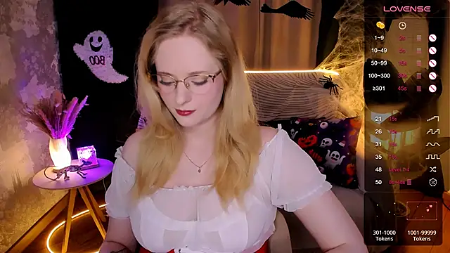 Snapshot of Aemilia_ chatting on November 1, 6:26 am Aemilia online show from November 1, 6:26 am