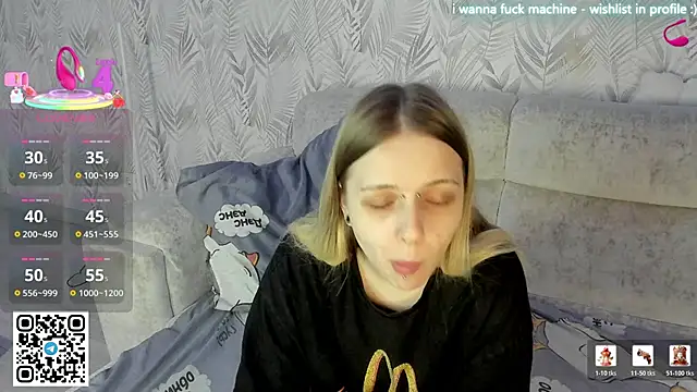 Alice Halle online show from March 29, 2:39 pm