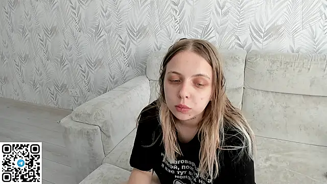 Alice Halle online show from June 20, 3:09 am