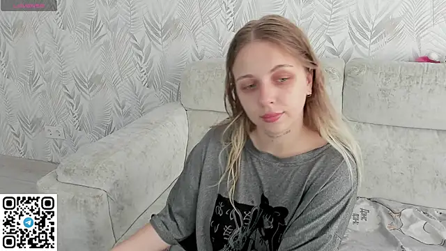 Alice Halle online show from July 23, 3:26 am
