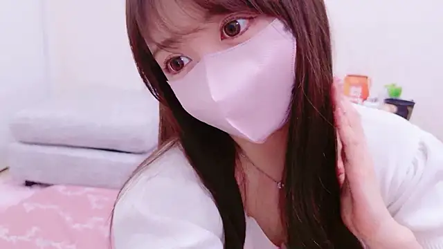 yuki-chi online show from May 10, 2:00 pm