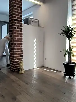 Linalicious online show from February 18, 9:43 am