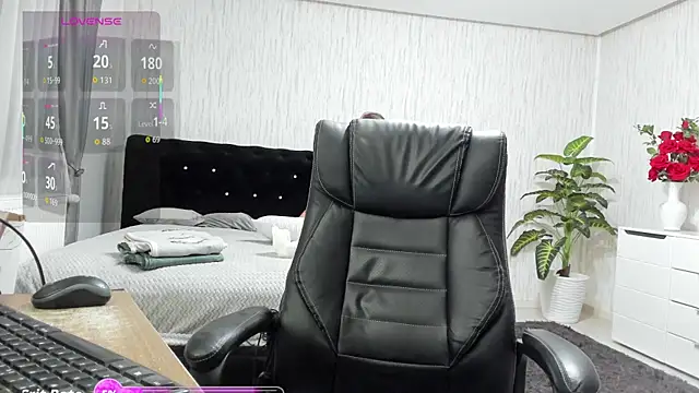 KattyeFox online show from October 1, 9:32 pm