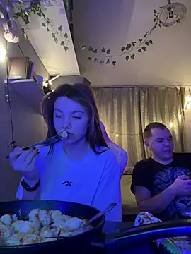 MashkaRay online show from February 2, 7:35 pm