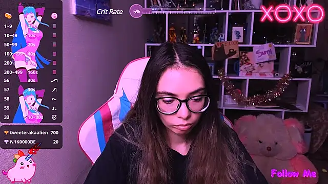 Snapshot of Sia_Shine chatting on December 8, 4:28 pm Sia Shine online show from December 8, 4:28 pm