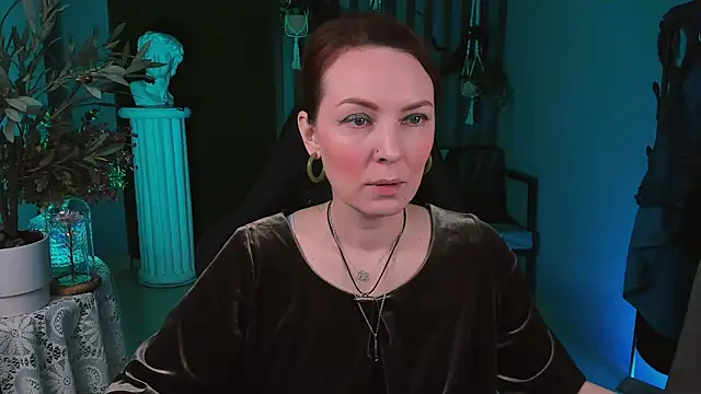 VandaRossi online show from October 29, 9:11 am