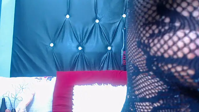 spicydiver38 online show from November 12, 6:41 pm