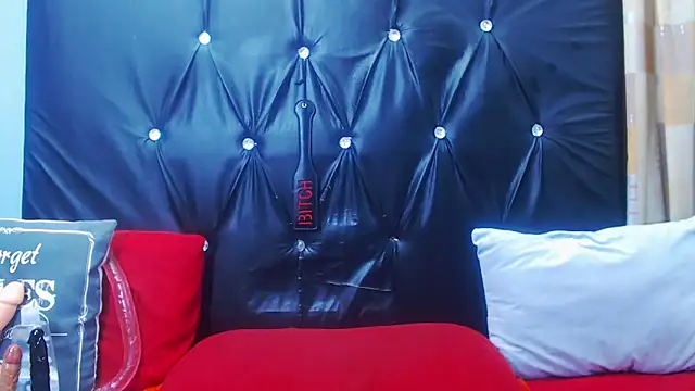 spicydiver38 online show from February 4, 8:25 pm