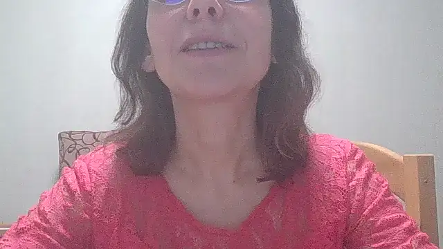 HollyJewel online show from February 14, 7:33 pm