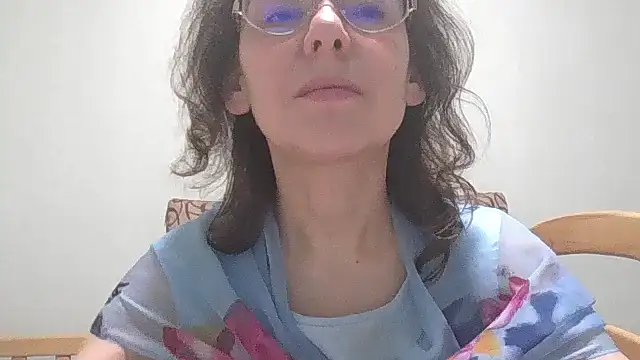 HollyJewel online show from March 12, 7:59 pm