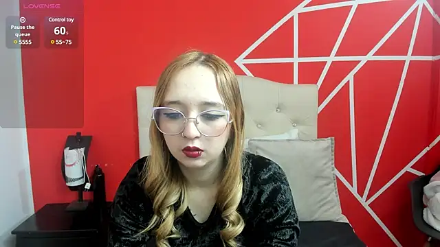 Liaroberts1 online show from January 10, 12:04 pm