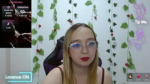 Liaroberts1 online show from February 13, 2:40 am