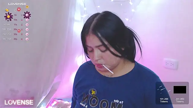 Snapshot of PamelaDoouce chatting on February 3, 10:00 pm PamelaDoouce online show from February 3, 10:00 pm