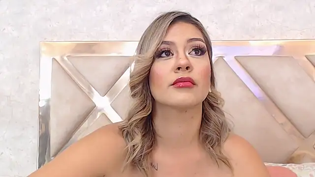 JoannaStanford online show from January 12, 10:33 pm