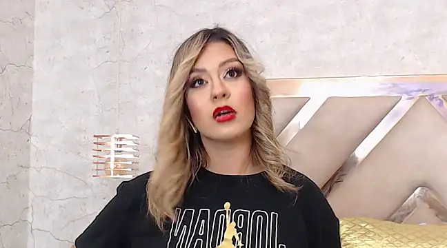 JoannaStanford online show from January 30, 12:18 am