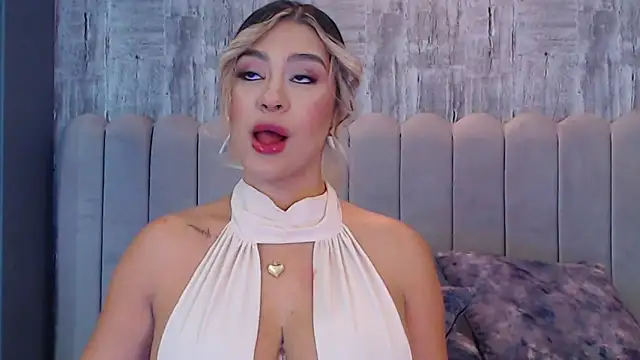 JoannaStanford online show from September 19, 7:58 pm