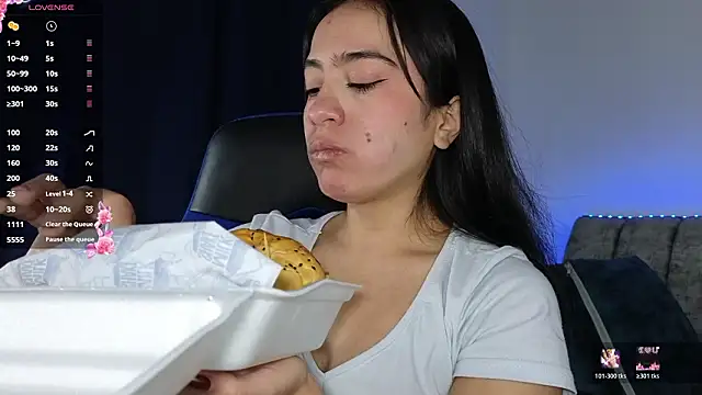 ZaraDames  online show from February 9, 3:32 am