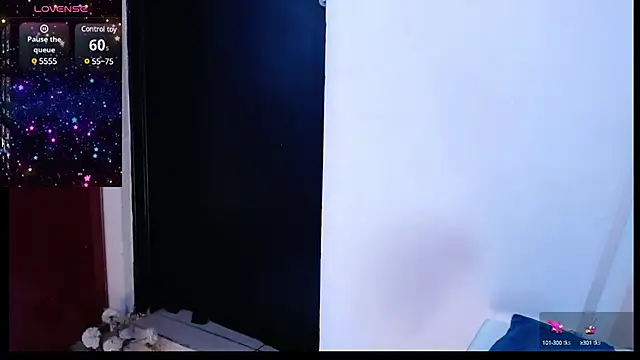 Snapshot of golden_punisher chatting on February 4, 8:02 am golden punisher online show from February 4, 8:02 am