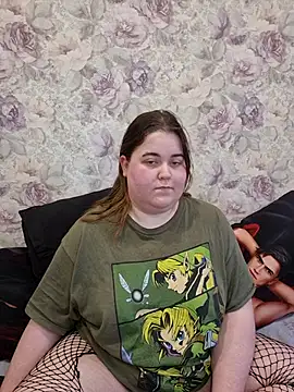 Estelle Hicks online show from February 23, 4:07 am