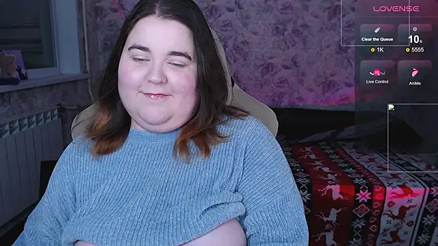 Estelle Hicks online show from November 7, 6:30 pm