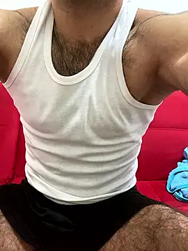 Snapshot of Robin45tr chatting on January 7, 7:49 pm Robin45tr online show from January 7, 7:49 pm