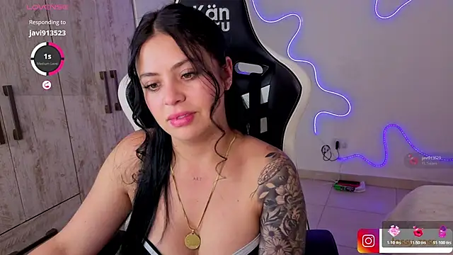 Victoryyy  online show from February 28, 7:59 pm