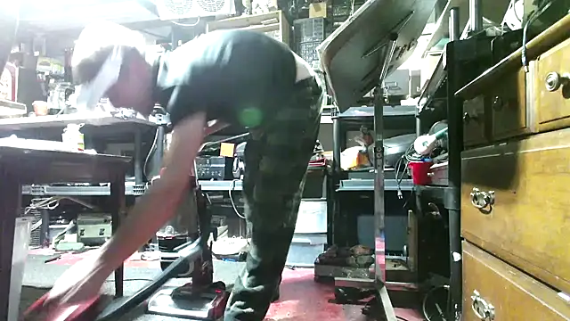 mrwinsalot88 online show from October 8, 12:30 am