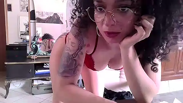 Emily Posh online show from May 13, 9:50 am