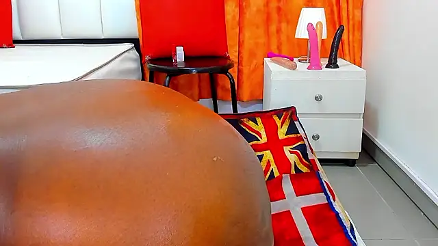 Snapshot of natasha_sexy69 chatting on December 5, 2:33 pm natasha sexy69 online show from December 5, 2:33 pm