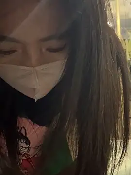 Snapshot of FeiFei-babe chatting on March 2, 7:21 pm FeiFei-babe online show from March 2, 7:21 pm