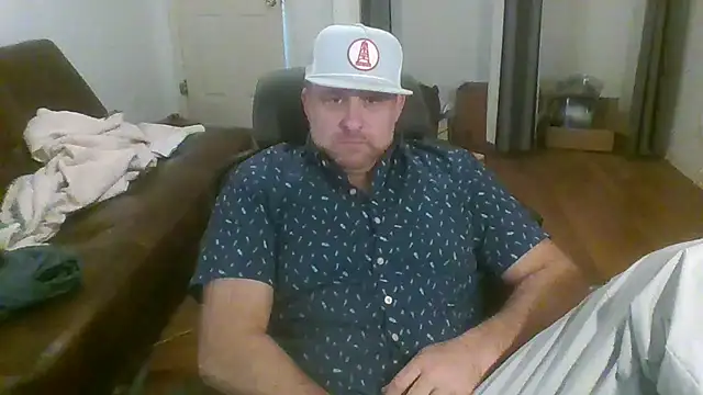 poundyouout69 online show from February 13, 9:00 pm