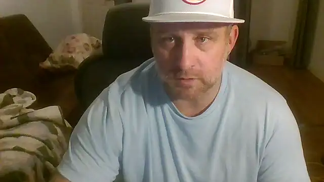 poundyouout69 online show from February 16, 1:35 am