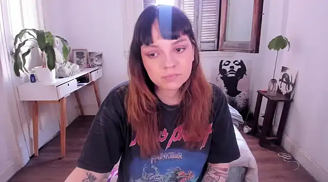 Snapshot of sophia_goth chatting on February 13, 1:48 pm sophia goth online show from February 13, 1:48 pm