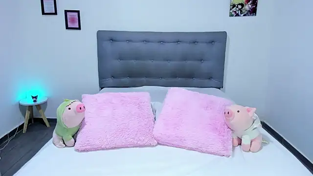 Agataowens online show from January 29, 1:48 am