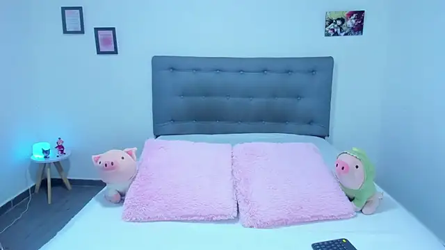 Agataowens online show from September 24, 1:31 am