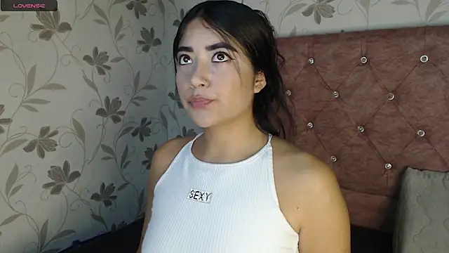 Snapshot of Susy_thomson chatting on March 22, 7:31 pm Susy thomson online show from March 22, 7:31 pm