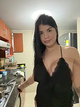 emma lopes online show from December 15, 11:31 pm