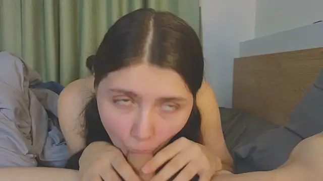 Snapshot of TimotheeChalawet chatting on December 17, 4:32 pm TimotheeChalawet online show from December 17, 4:32 pm