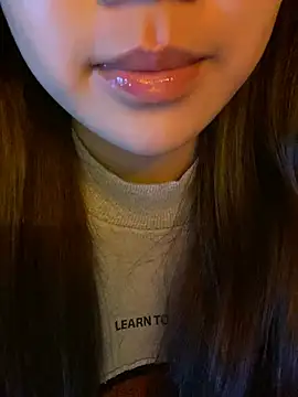 minmin2kk5 online show from March 5, 2:07 am