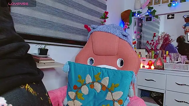 Littlerouse  online show from January 23, 2:02 am