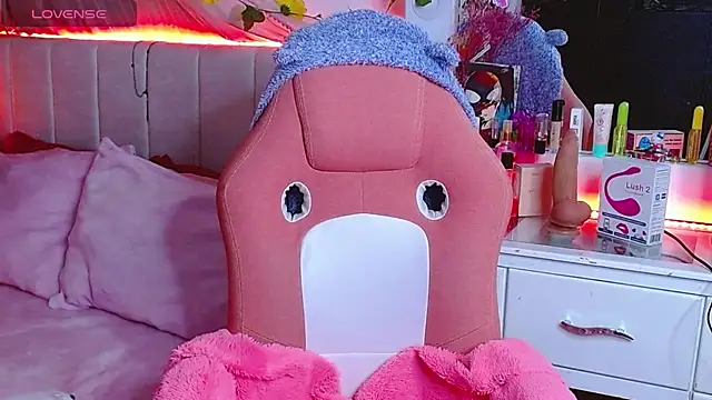 Littlerouse  online show from October 6, 11:13 pm