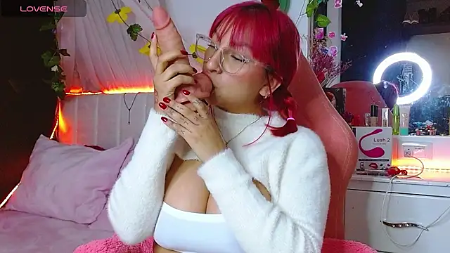 Littlerouse  online show from October 14, 5:19 am