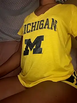 Freya 004 online show from April 13, 6:41 am