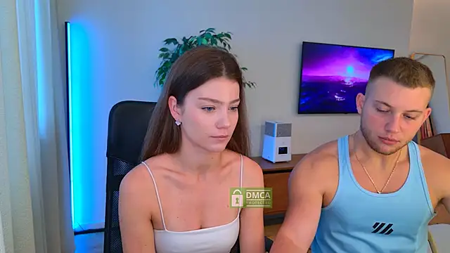 Snapshot of Jony_and_Jessica chatting on June 20, 5:43 am Jony and Jessica online show from June 20, 5:43 am