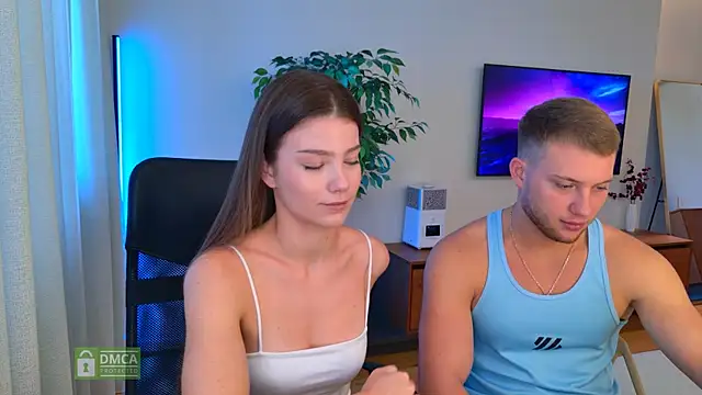Snapshot of Jony_and_Jessica chatting on July 26, 6:43 am Jony and Jessica online show from July 26, 6:43 am