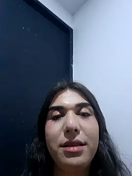 Snapshot of saracaball_ chatting on January 30, 8:22 am saracaball online show from January 30, 8:22 am